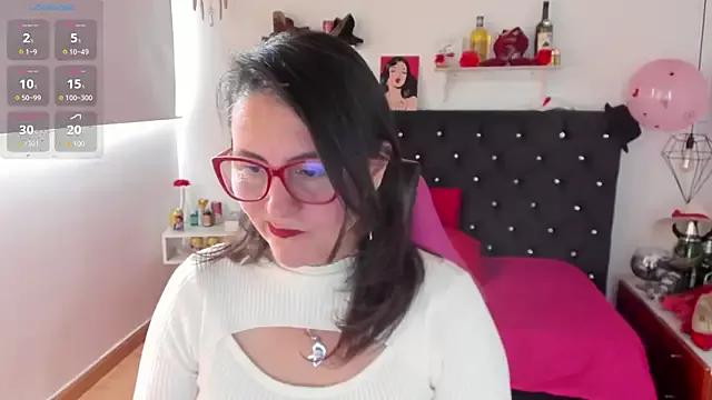 Try our streaming cams variety and talk on a personal level with our adorable girls streamers, showing off their bountiful shapes and dildos.