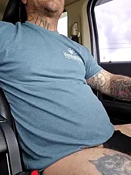 dadbod1178 from StripChat