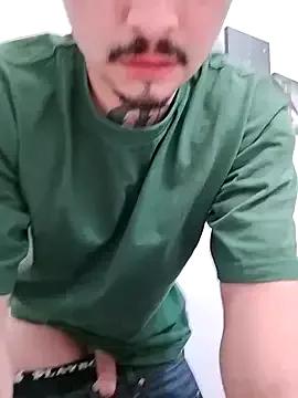 Daddie2hung from StripChat