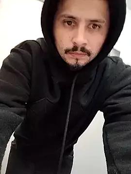 Daddie2hung from StripChat