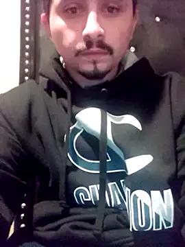 Daddie2hung from StripChat