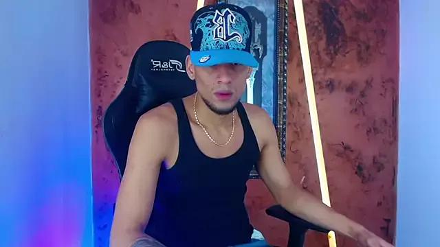 daddyhot888 from StripChat