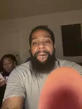Daddylongbeard from StripChat