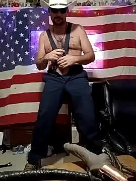 Daddylongleg690 from StripChat is Freechat