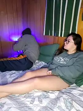 daddys_girl23 from StripChat