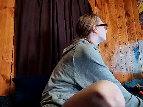 Daddyshairypits from StripChat