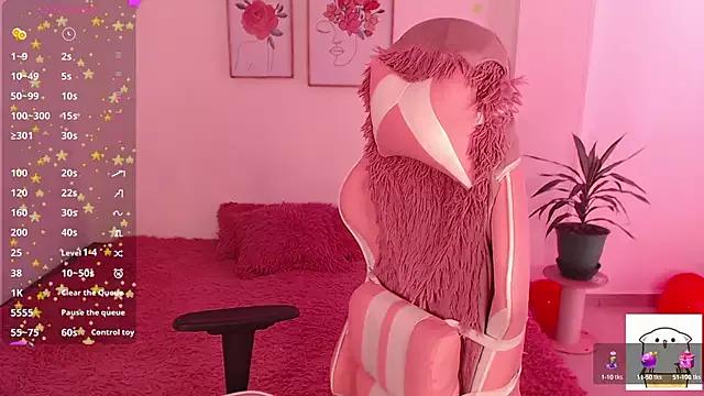 Try our streaming cams variety and talk on a personal level with our adorable girls streamers, showing off their bountiful shapes and dildos.