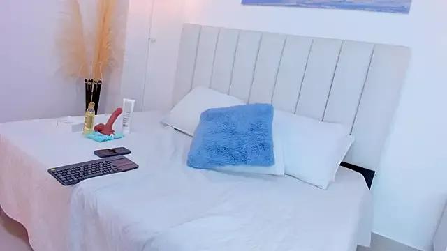 Try our streaming cams variety and talk on a personal level with our adorable girls streamers, showing off their bountiful shapes and dildos.