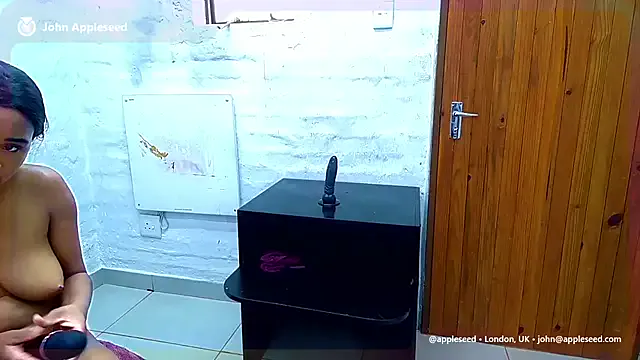 DaisyGirlxx from StripChat is Freechat