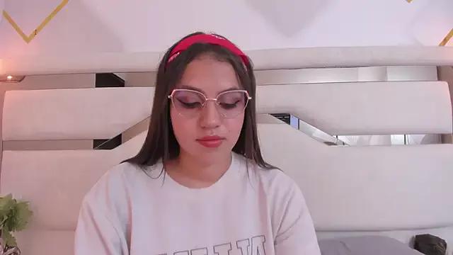 dakota_Boobs_ from StripChat is Freechat