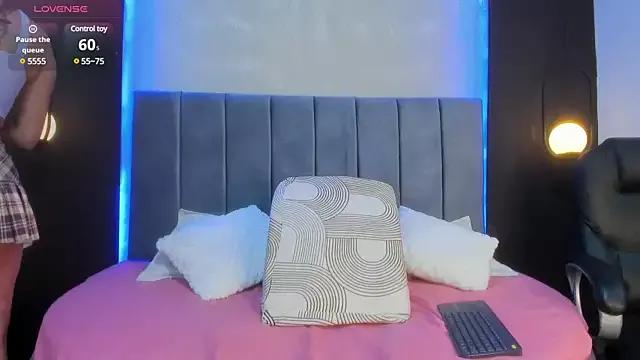 Try our streaming cams variety and talk on a personal level with our adorable girls streamers, showing off their bountiful shapes and dildos.
