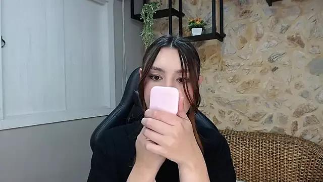 DakotaRusell from StripChat is Freechat
