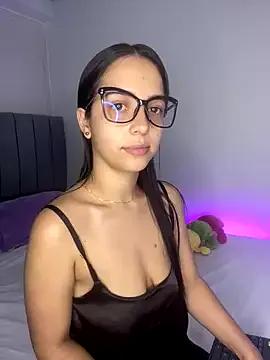 dalianataba from StripChat is Freechat
