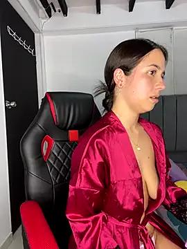 dalianataba from StripChat is Freechat