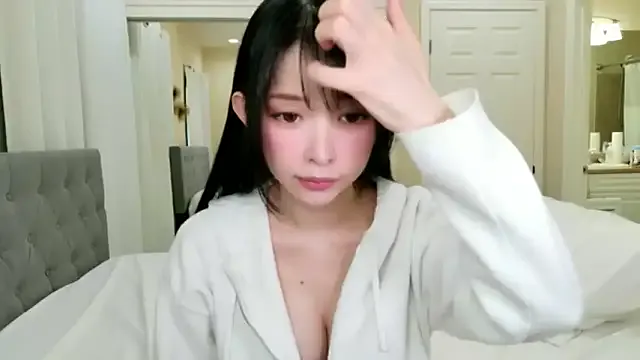 dalichuru from StripChat