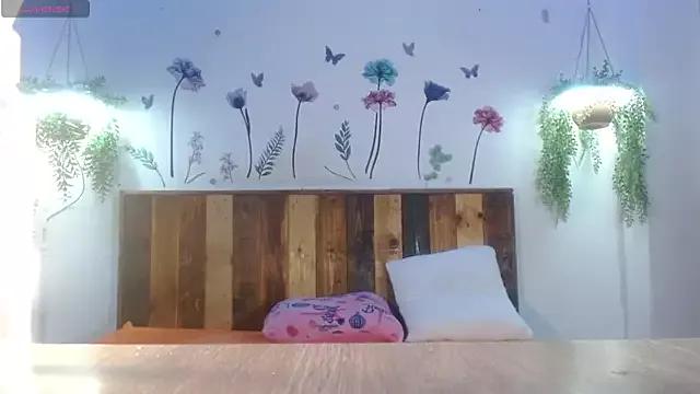 DaMikaela_ from StripChat is Freechat