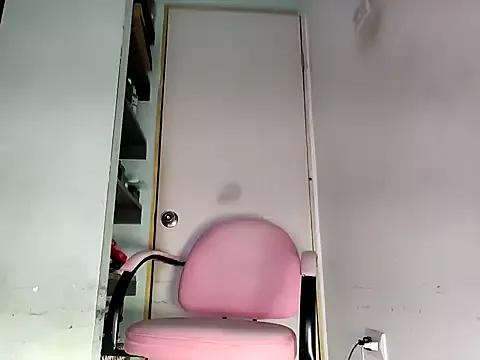 Dana90wvoz from StripChat is Freechat