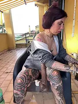 Dancing_wmyselF_ from StripChat is Freechat
