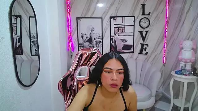 Try our streaming cams variety and talk on a personal level with our adorable girls streamers, showing off their bountiful shapes and dildos.