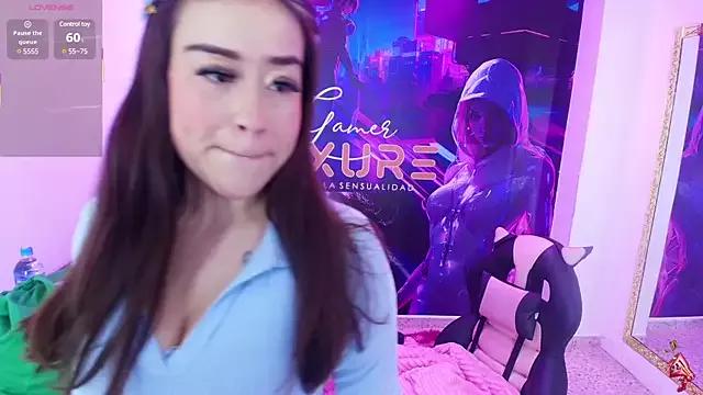 Try our streaming cams variety and talk on a personal level with our adorable girls streamers, showing off their bountiful shapes and dildos.