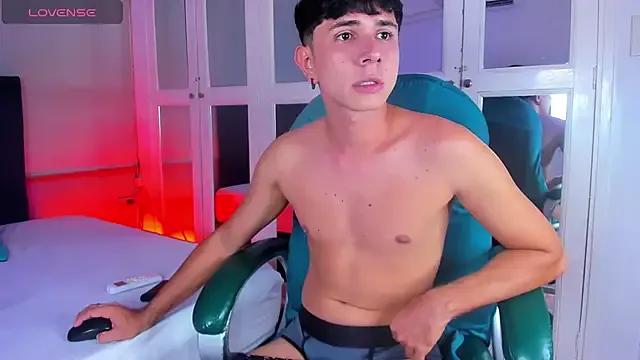 Daniel_Harris_ from StripChat is Freechat