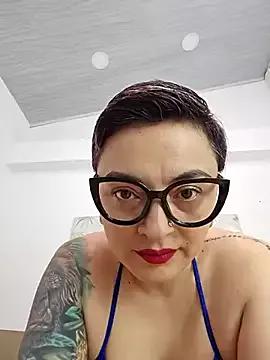 Daniela_Leonn from StripChat is Freechat
