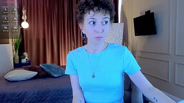 daniellia_ from StripChat is Freechat
