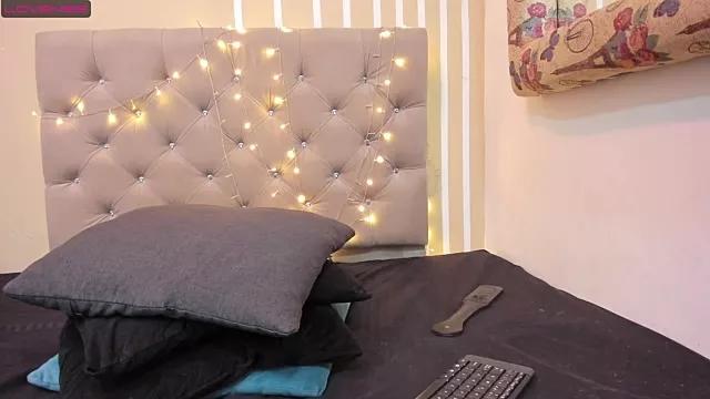 Try our streaming cams variety and talk on a personal level with our adorable girls streamers, showing off their bountiful shapes and dildos.