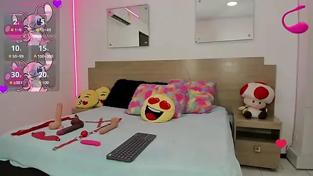 Try our streaming cams variety and talk on a personal level with our adorable girls streamers, showing off their bountiful shapes and dildos.