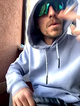 dann1111 on StripChat 