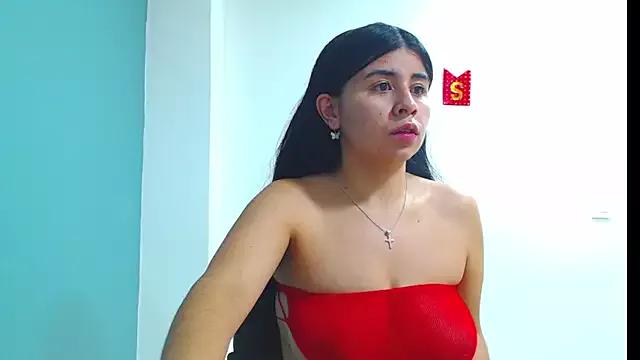 danna-_roouss from StripChat is Freechat