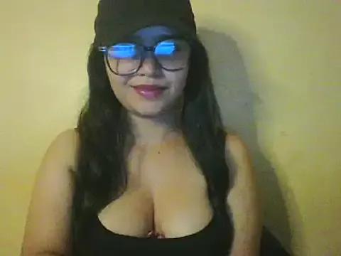 danna_d_moon from StripChat