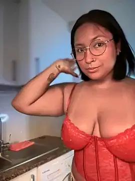 DannaaMeliza from StripChat is Freechat
