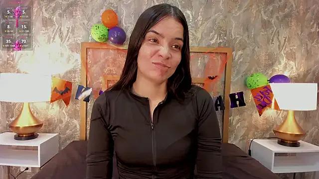 DannaBelucci from StripChat is Freechat