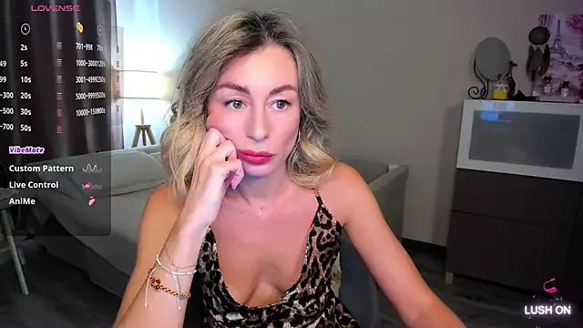 DannaEvan from StripChat