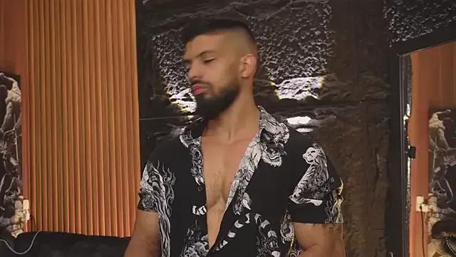 DannSaenz from StripChat