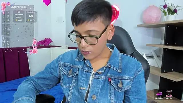 Try our streaming cams variety and talk on a personal level with our adorable girls streamers, showing off their bountiful shapes and dildos.
