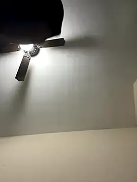 Dannybs05 from StripChat