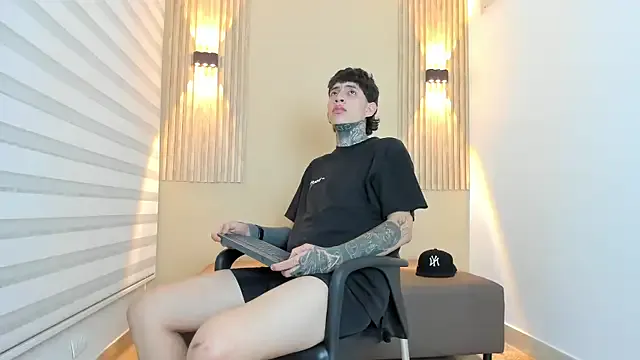 DANTE_ARMSTRONG from StripChat is Freechat