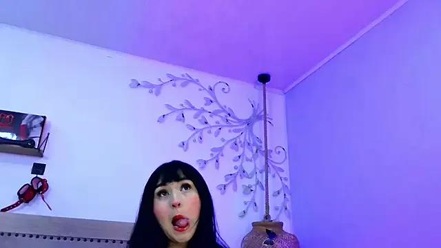 Daphnee- on StripChat
