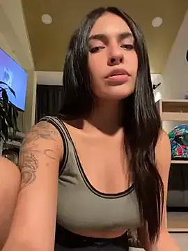 DaphneUwu from StripChat is Freechat