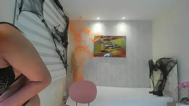 Dara_johnson from StripChat is Freechat