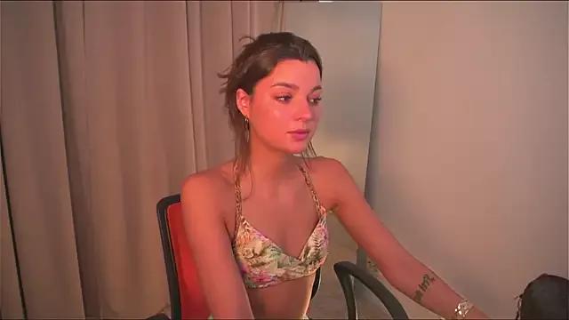 Darcy_Mayy from StripChat is Freechat