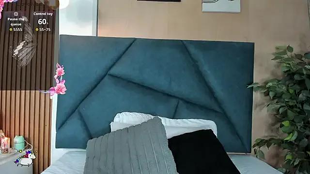 Try our streaming cams variety and talk on a personal level with our adorable girls streamers, showing off their bountiful shapes and dildos.