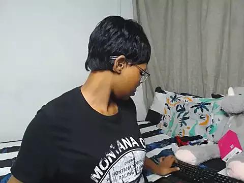 DarrkDeeva68 from StripChat