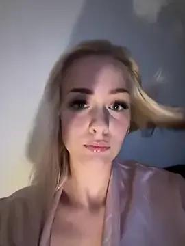 DaryaDoll from StripChat is Freechat