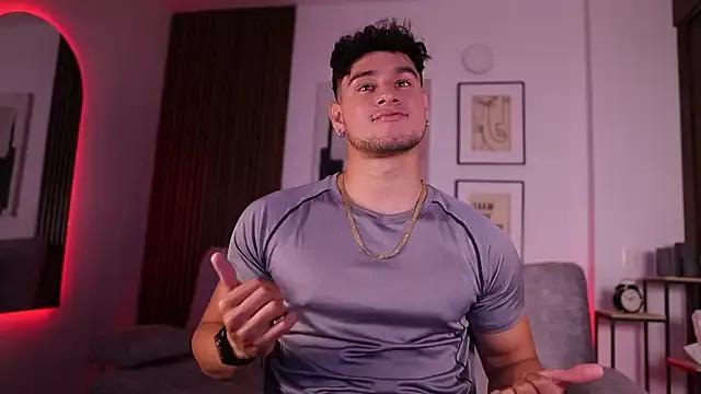 DaviesBrown from StripChat is Freechat