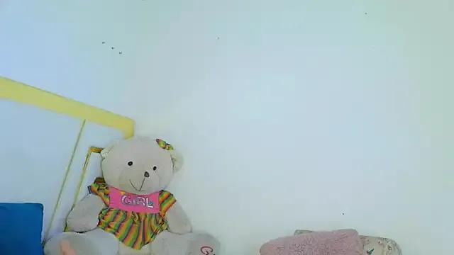 DayanaWood from StripChat is Freechat