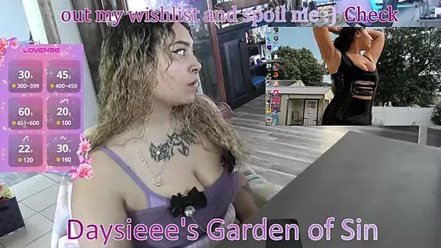 Try our streaming cams variety and talk on a personal level with our adorable girls streamers, showing off their bountiful shapes and dildos.