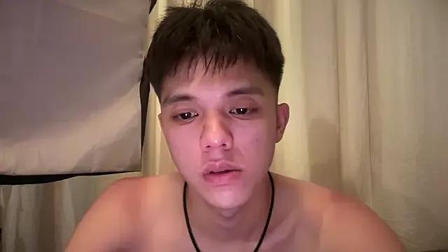 dddddddlii from StripChat